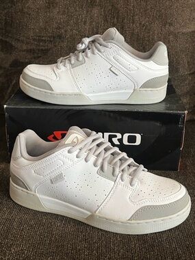 Giro Jacket Cycling Shoes-Flat Pedal Shoes White Color Men’s Size 8